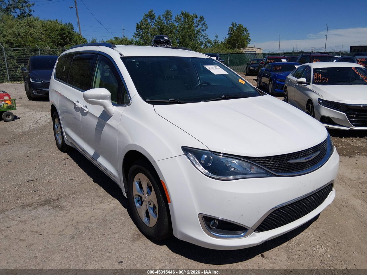 2C4RC1L79LR****** · 2020 CHRYSLER PACIFICA HYBRID TOURING L