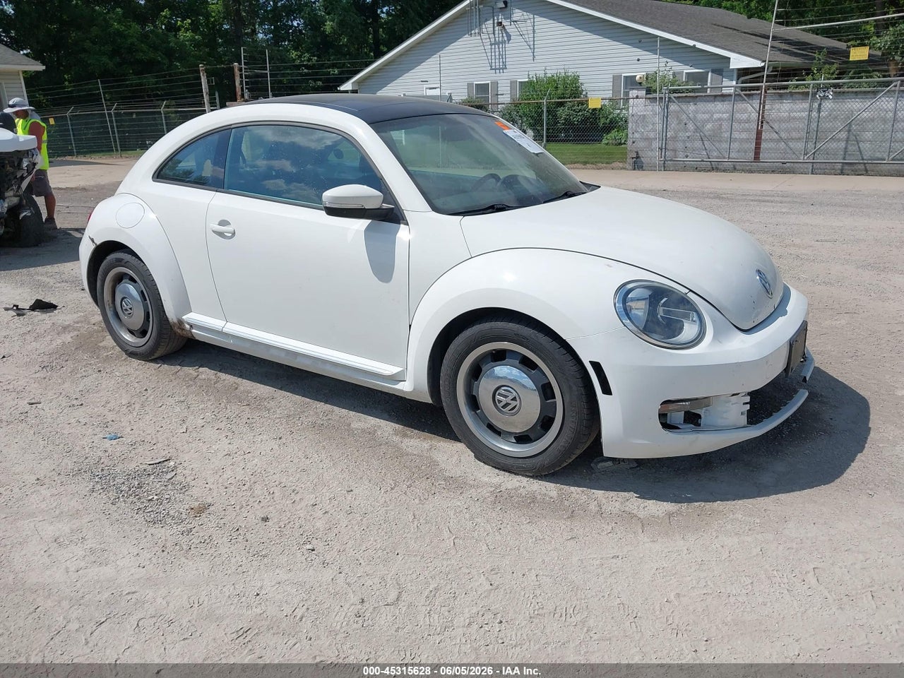 3VWJP7AT8CM****** · 2012 VOLKSWAGEN BEETLE 2.5L
