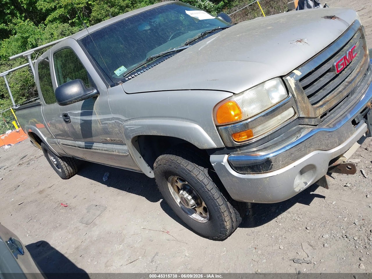 1GTHK29U44E****** · 2004 GMC SIERRA 2500HD SLE
