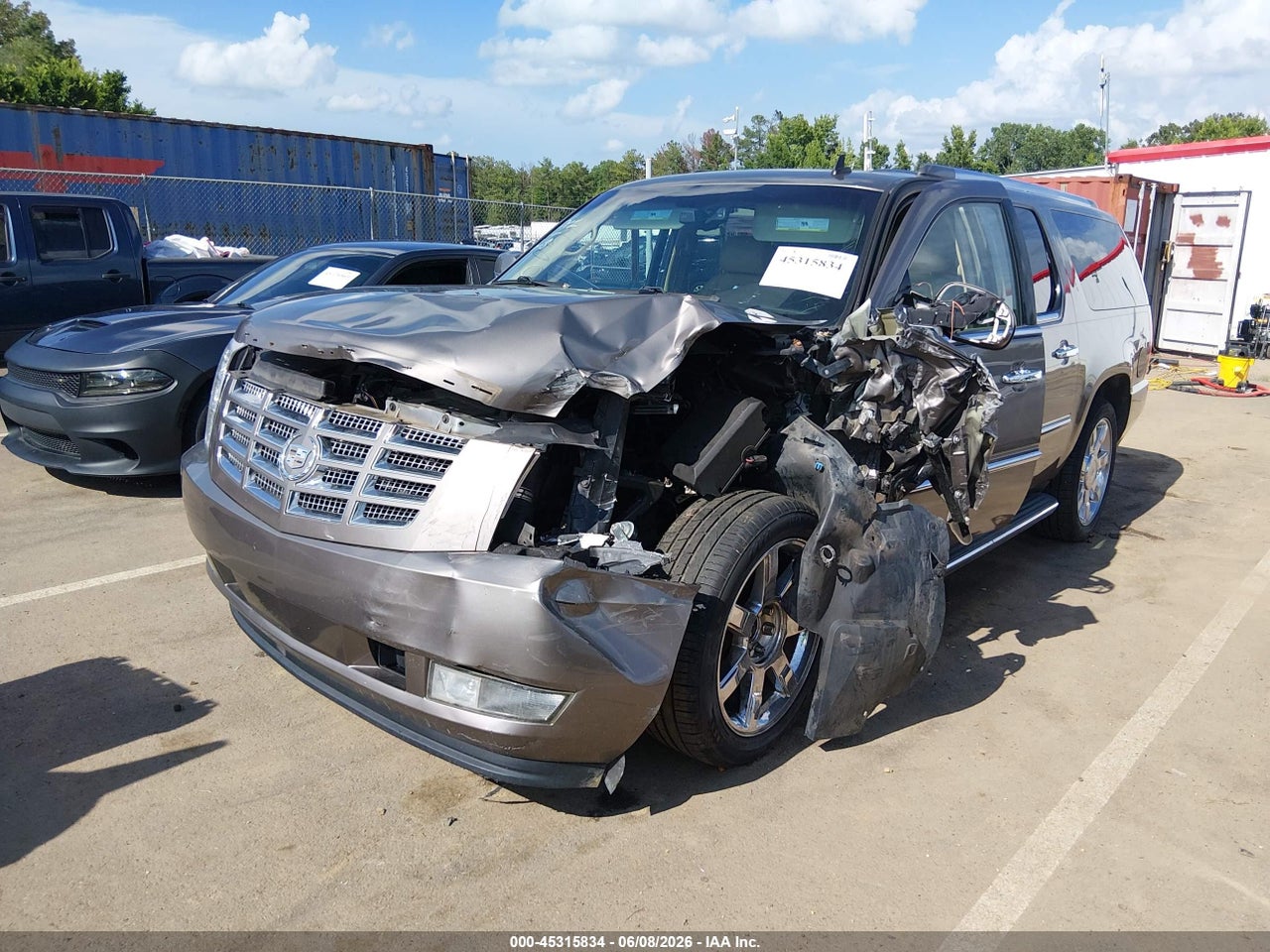 1GYS4HEF4CR****** · 2012 CADILLAC ESCALADE ESV LUXURY · 6/11