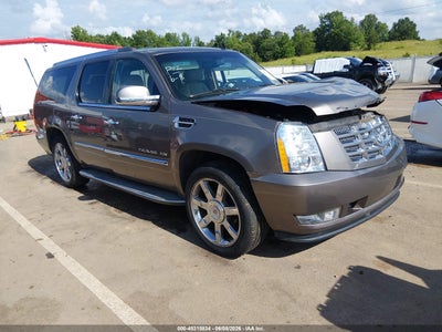 2012 CADILLAC ESCALADE ESV LUXURY