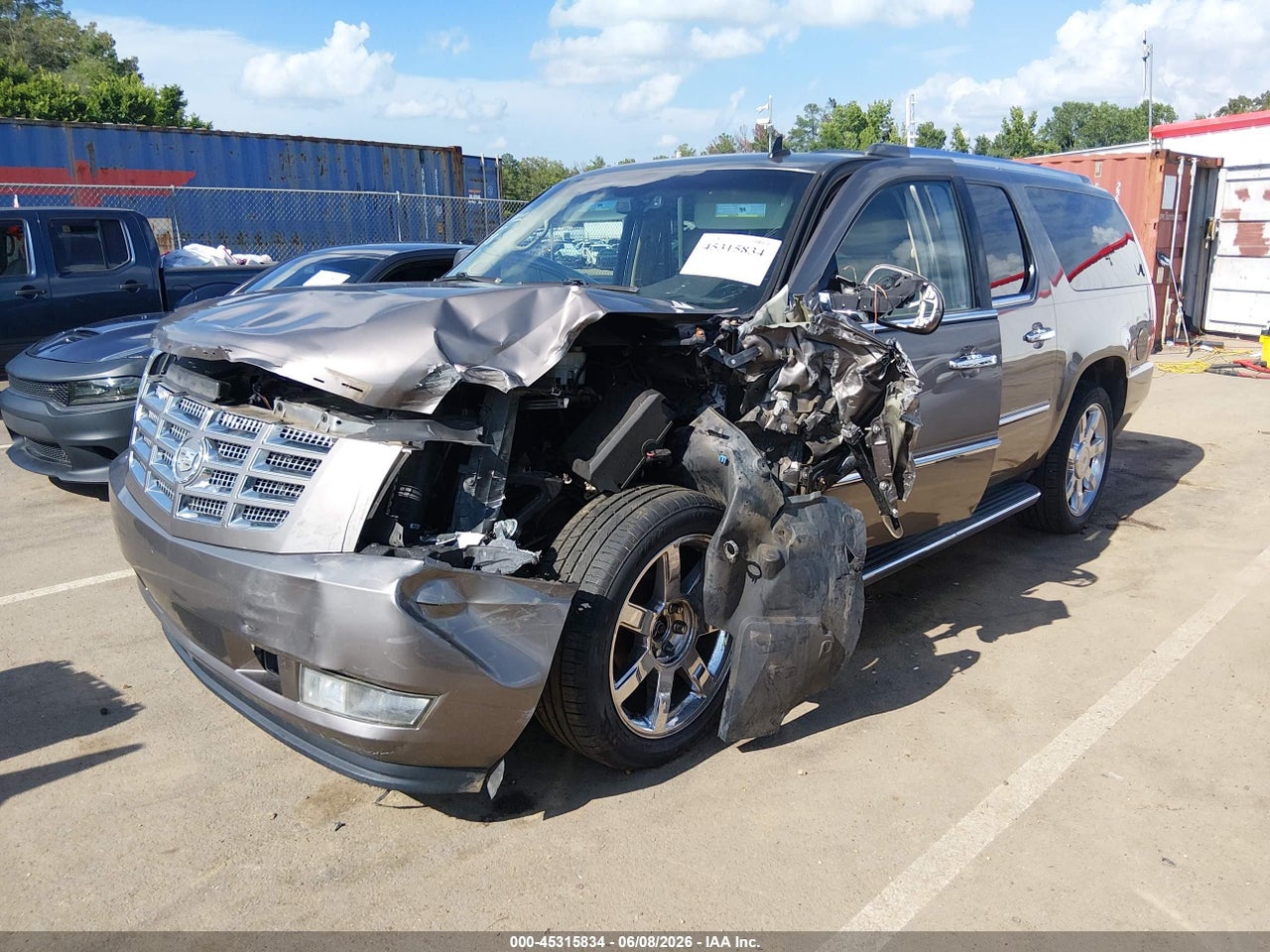 1GYS4HEF4CR****** · 2012 CADILLAC ESCALADE ESV LUXURY · 2/11