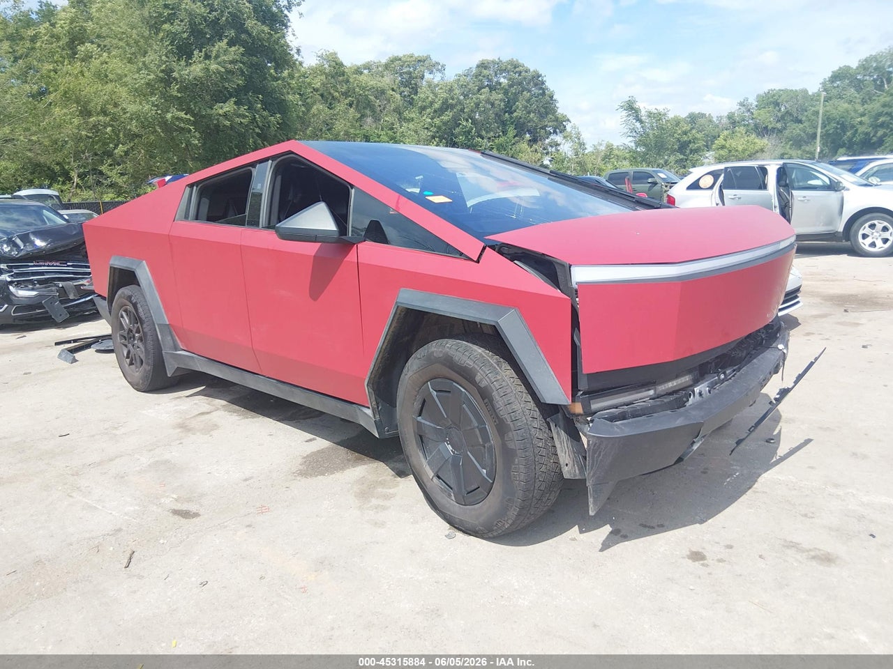 7G2CEHED1RA****** · 2024 TESLA CYBERTRUCK ALL-WHEEL DRIVE