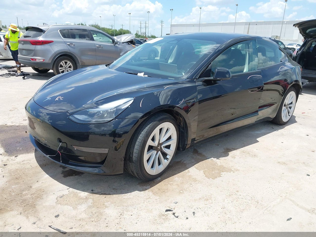 2023 TESLA MODEL 3 REAR-WHEEL DRIVE · 2/10