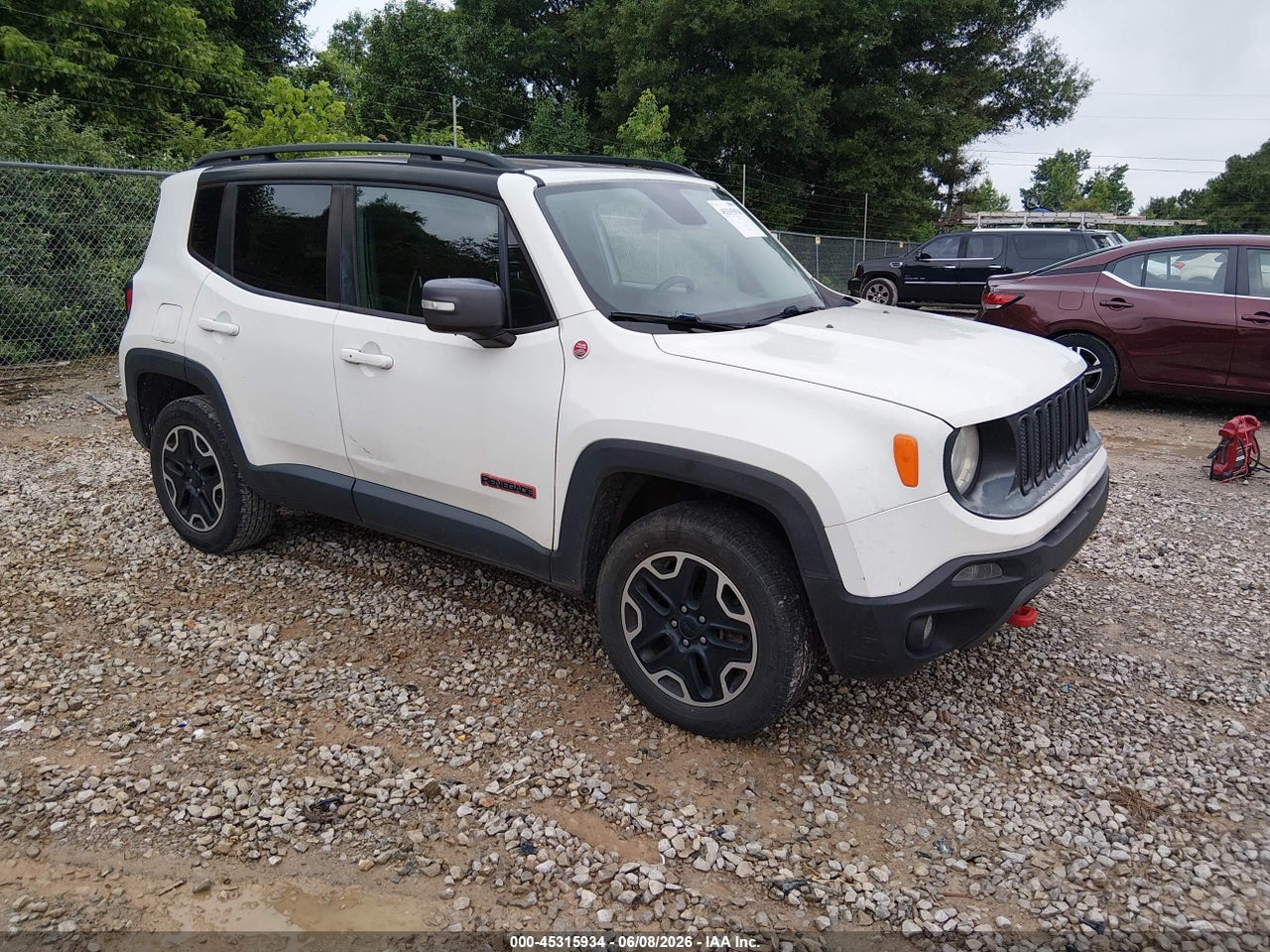 ZACCJBCT8GP****** · 2016 JEEP RENEGADE TRAILHAWK