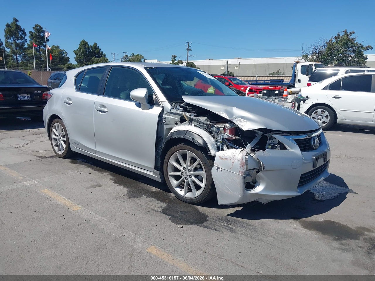 JTHKD5BH9C2****** · 2012 LEXUS CT 200H PREMIUM