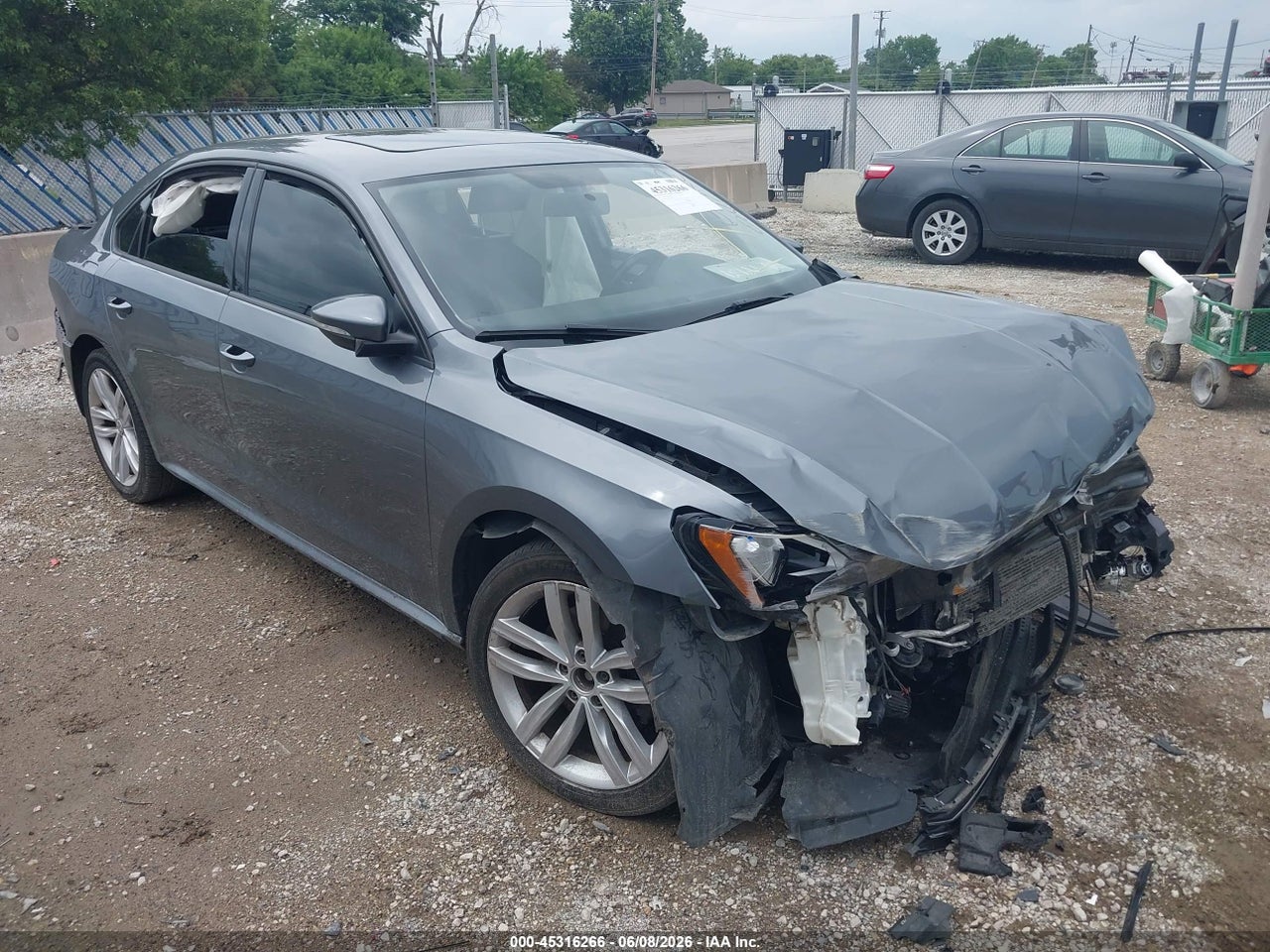1VWLA7A34KC****** · 2019 VOLKSWAGEN PASSAT 2.0T WOLFSBURG EDITION
