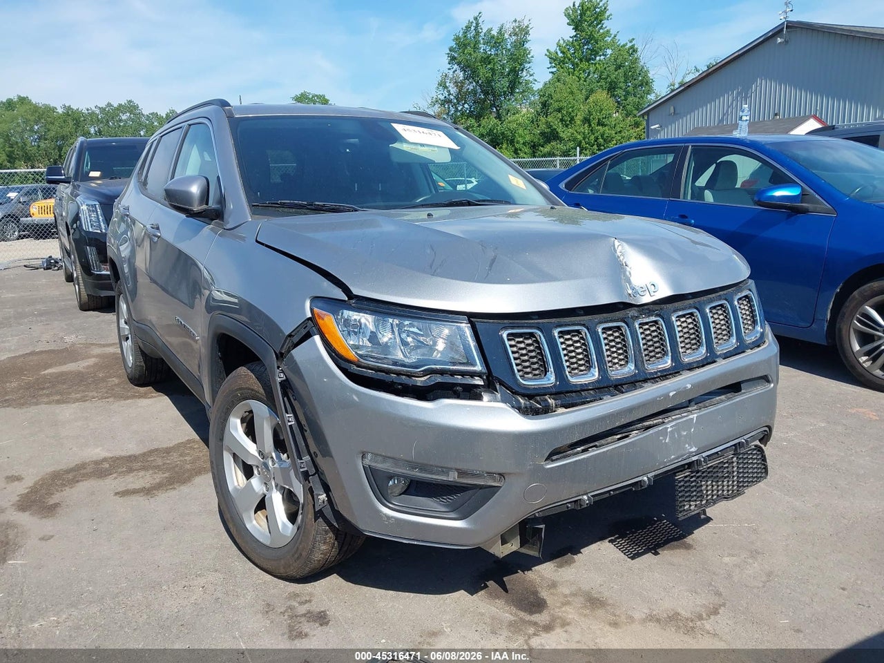 3C4NJCBBXJT****** · 2018 JEEP COMPASS LATITUDE FWD