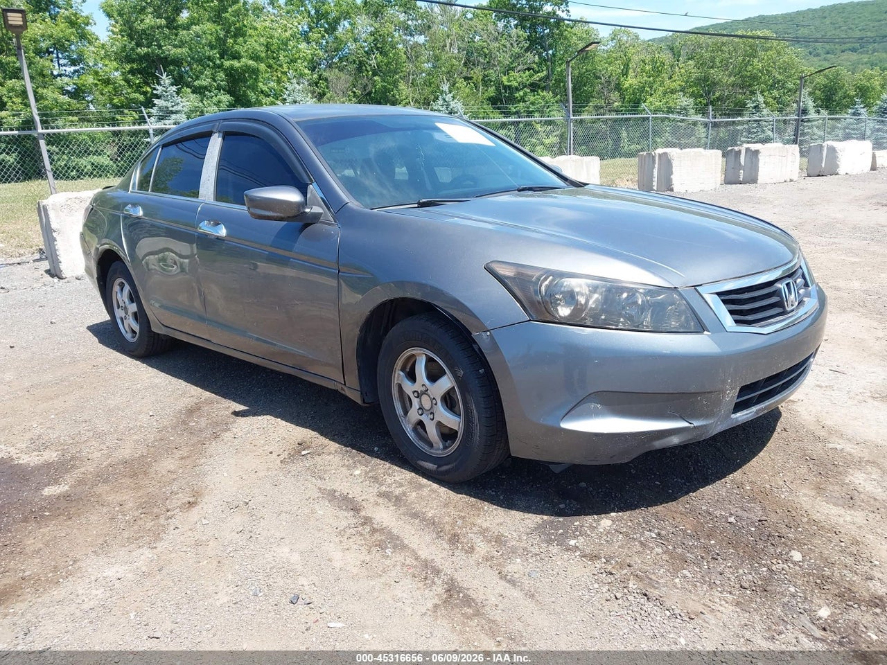 1HGCP2F46BA****** · 2011 HONDA ACCORD 2.4 LX-P