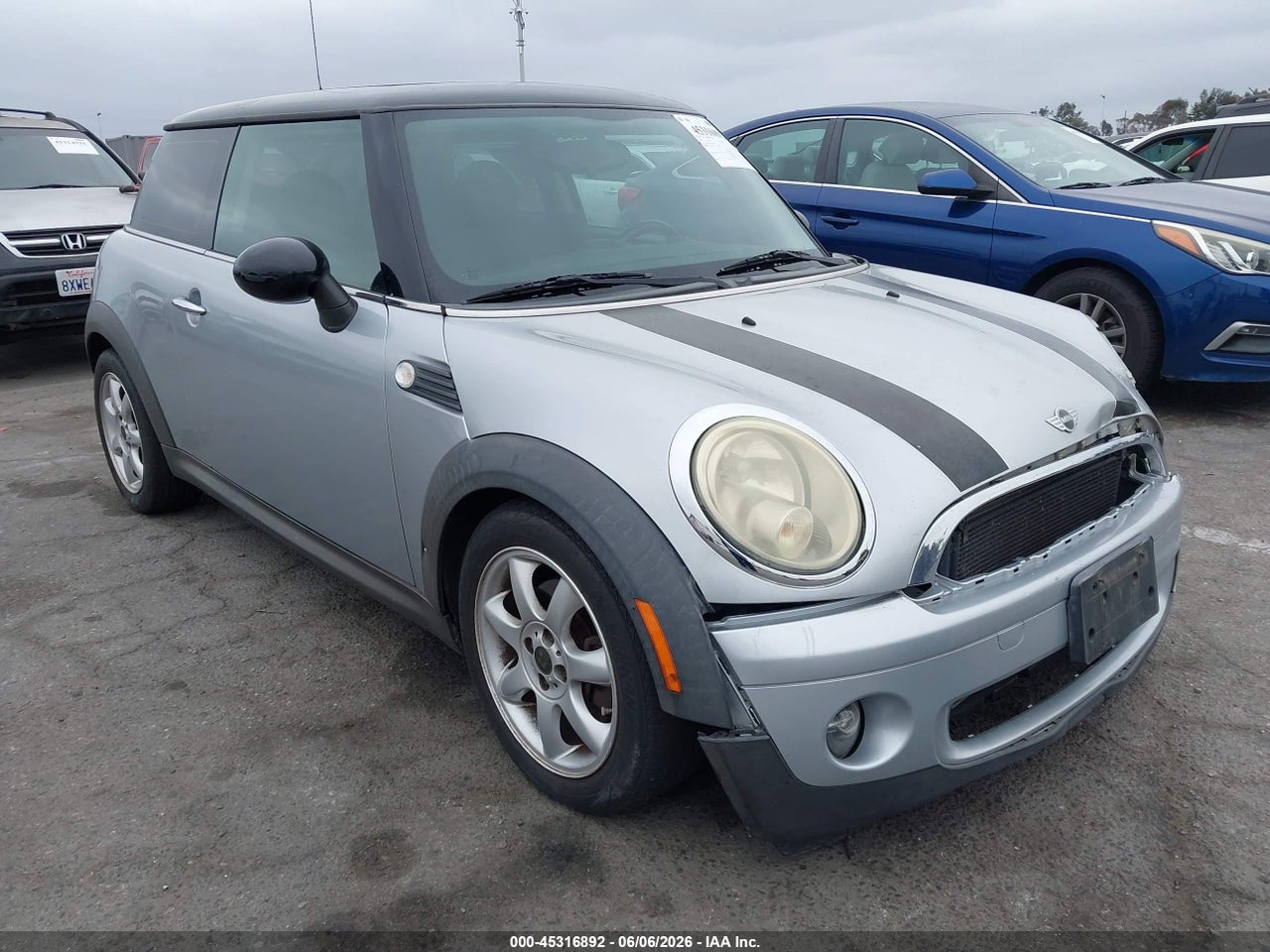 WMWMF33589T****** · 2009 MINI COOPER