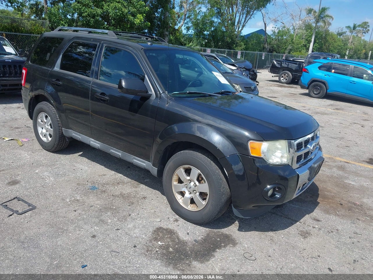 1FMCU9EG9BK****** · 2011 FORD ESCAPE LIMITED