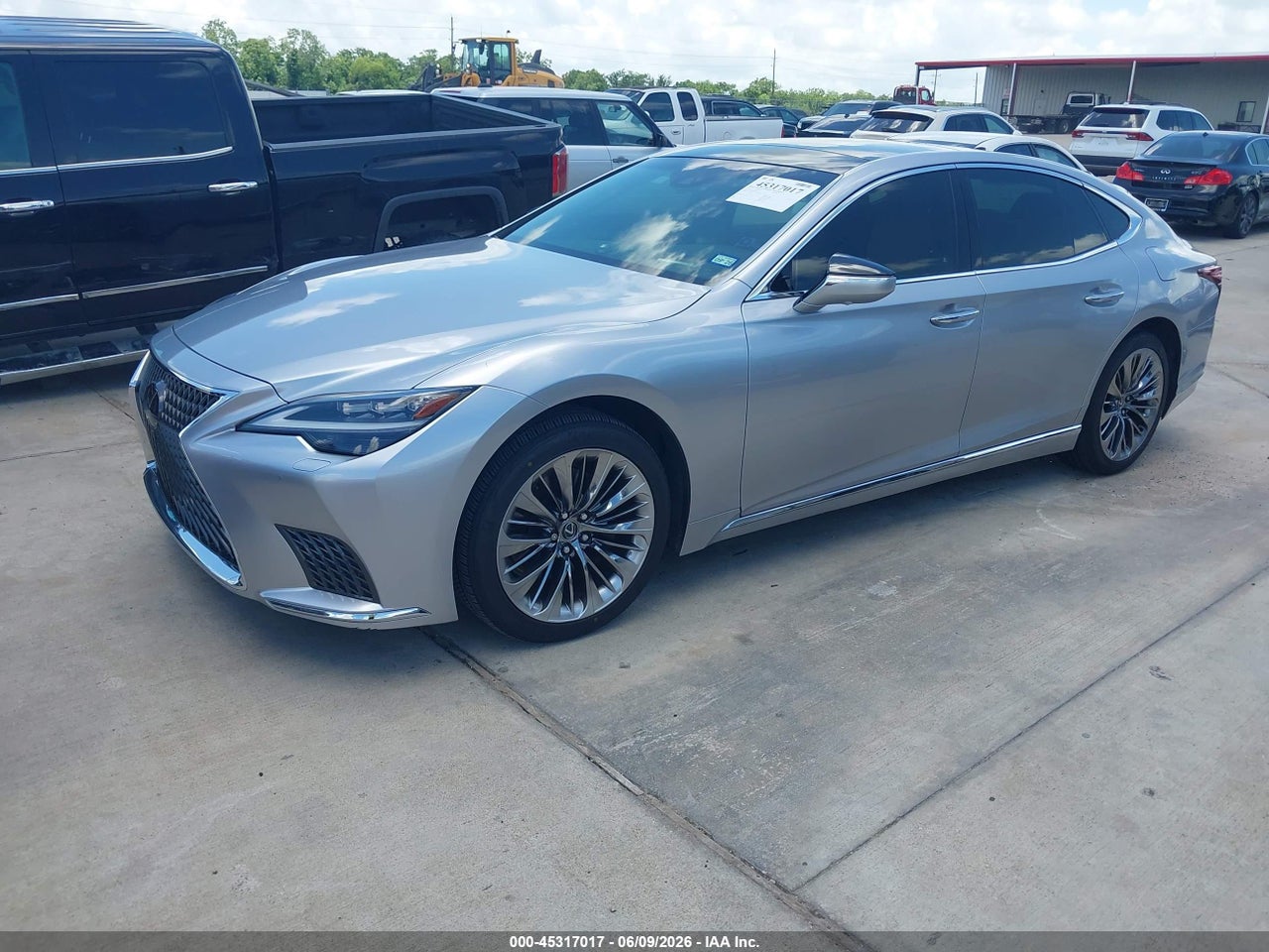 2023 LEXUS LS 500   · 2/11