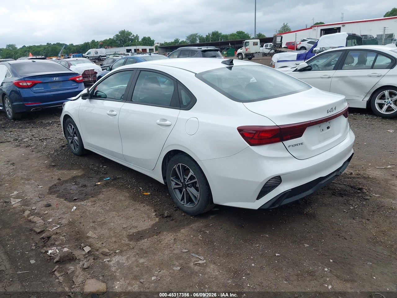 2023 KIA FORTE LXS · 3/11