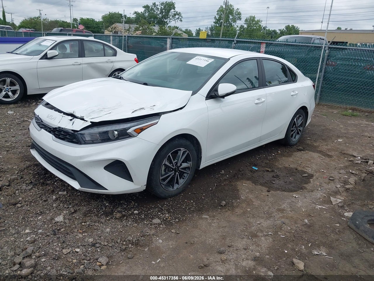 2023 KIA FORTE LXS · 2/11