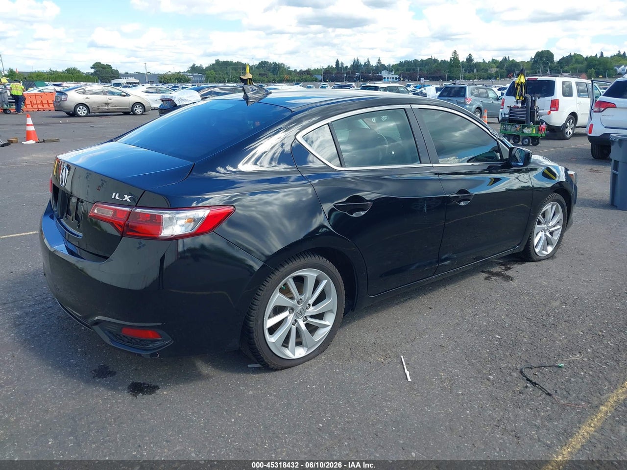 2017 ACURA ILX PREMIUM PACKAGE/TECHNOLOGY PLUS PACKAGE · 4/11