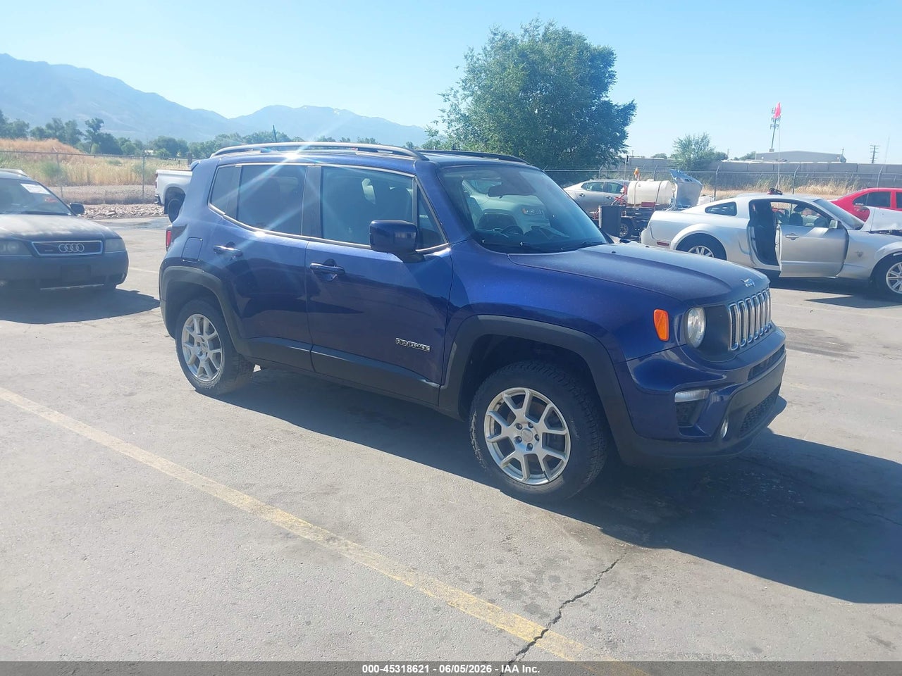 ZACNJBBB5KP****** · 2019 JEEP RENEGADE LATITUDE 4X4
