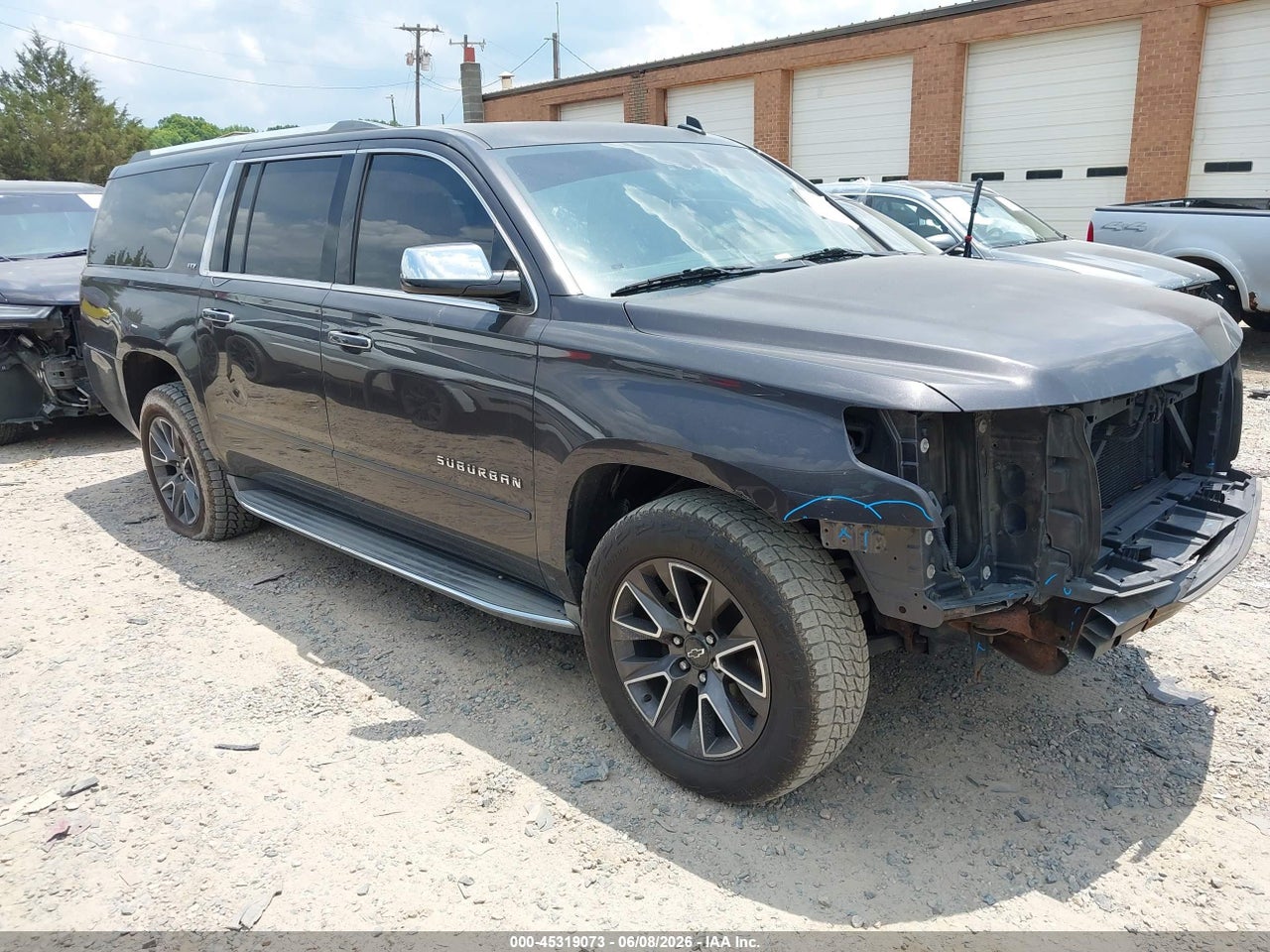 1GNSKKKC1FR****** · 2015 CHEVROLET SUBURBAN 1500 LTZ