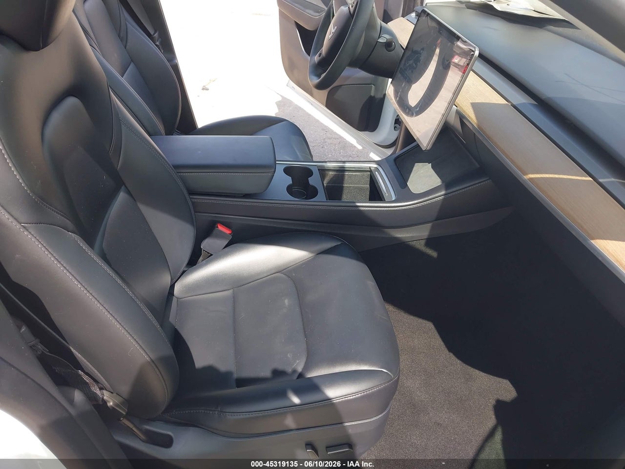 2024 TESLA MODEL Y LONG RANGE DUAL MOTOR ALL-WHEEL DRIVE · 5/9