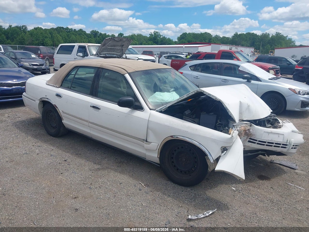 2MEFM74W2YX****** · 2000 MERCURY GRAND MARQUIS GS
