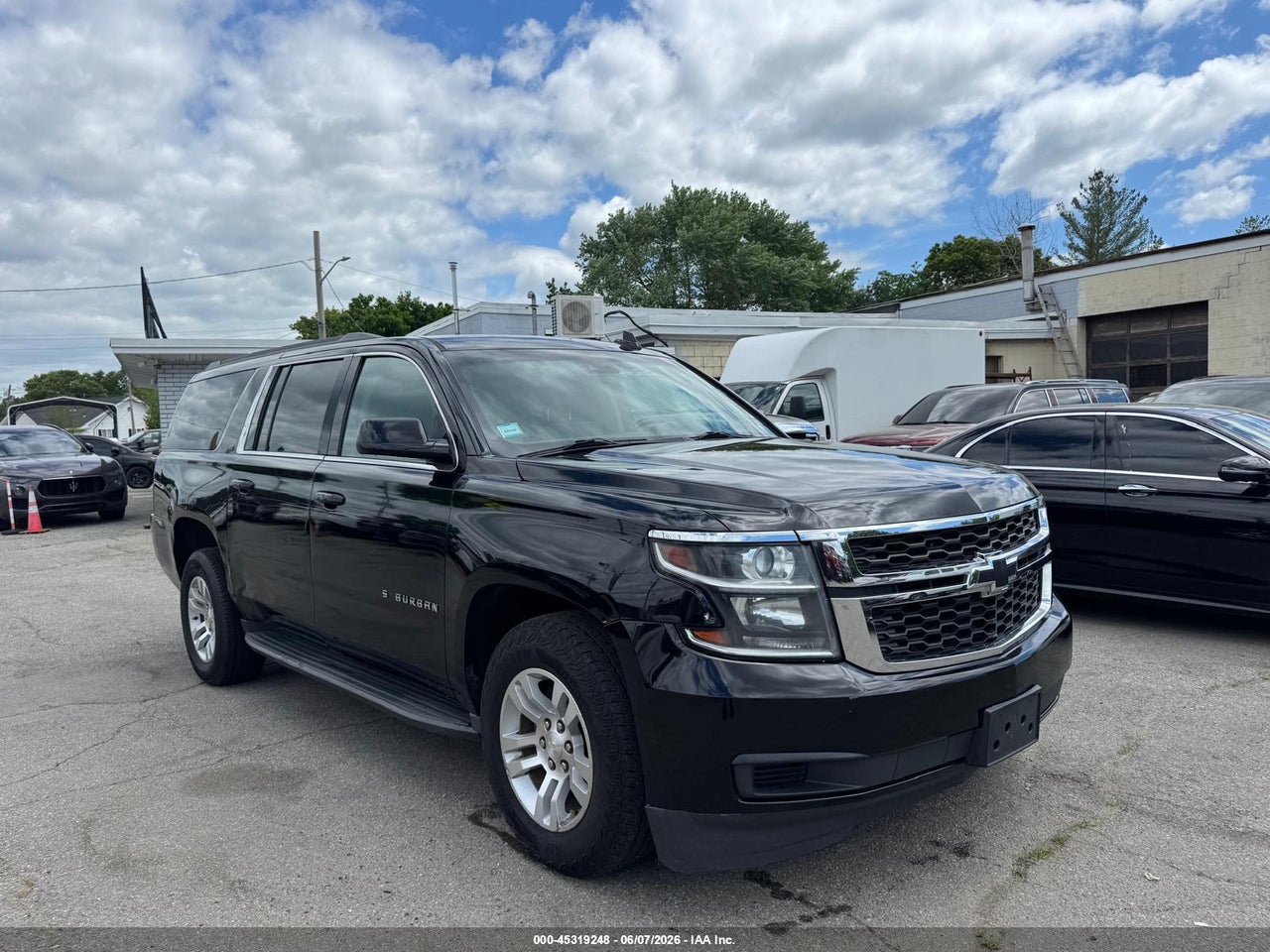 1GNSKHKC9JR****** · 2018 CHEVROLET SUBURBAN LT