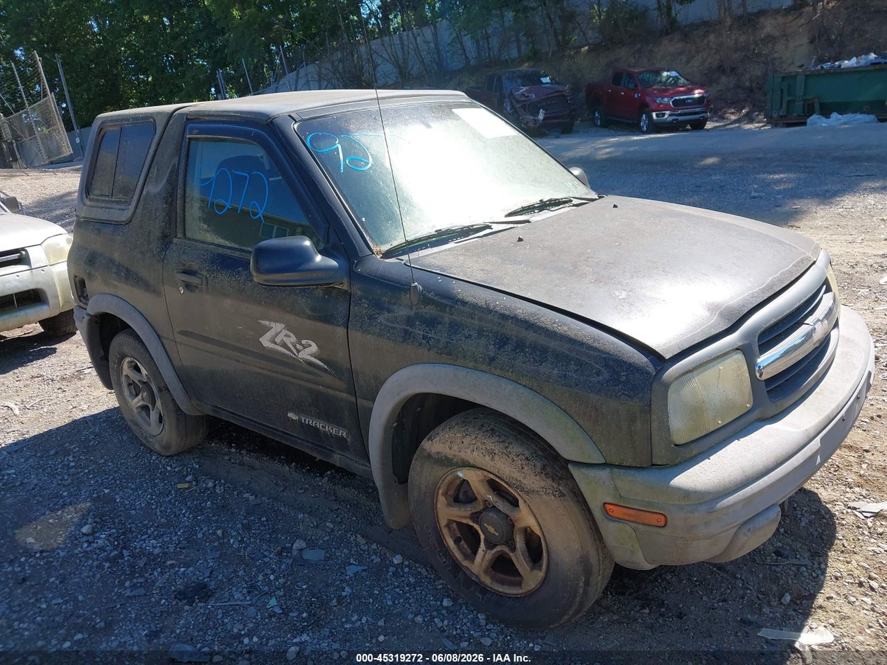 2CNBJ78C826****** · 2002 CHEVROLET TRACKER ZR2