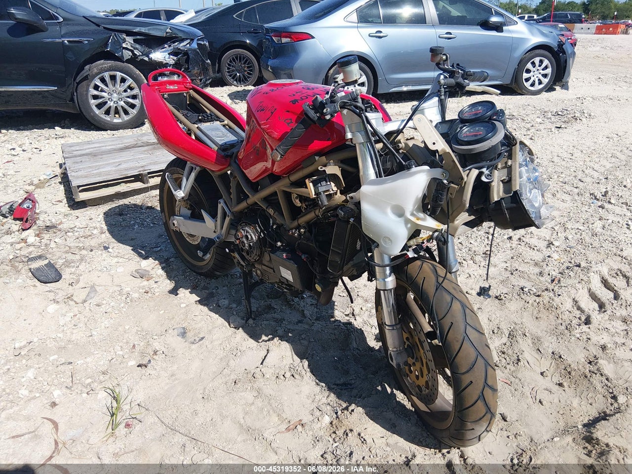 ZDM1TB9P7XB****** · 1999 DUCATI ST2