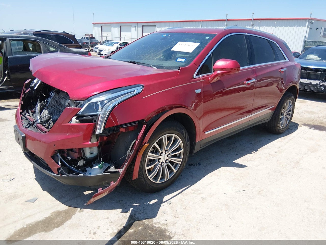 2019 CADILLAC XT5 LUXURY · 2/11