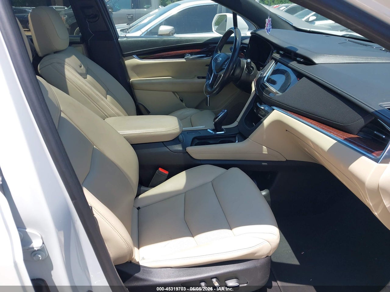 2017 CADILLAC XT5 LUXURY · 5/11
