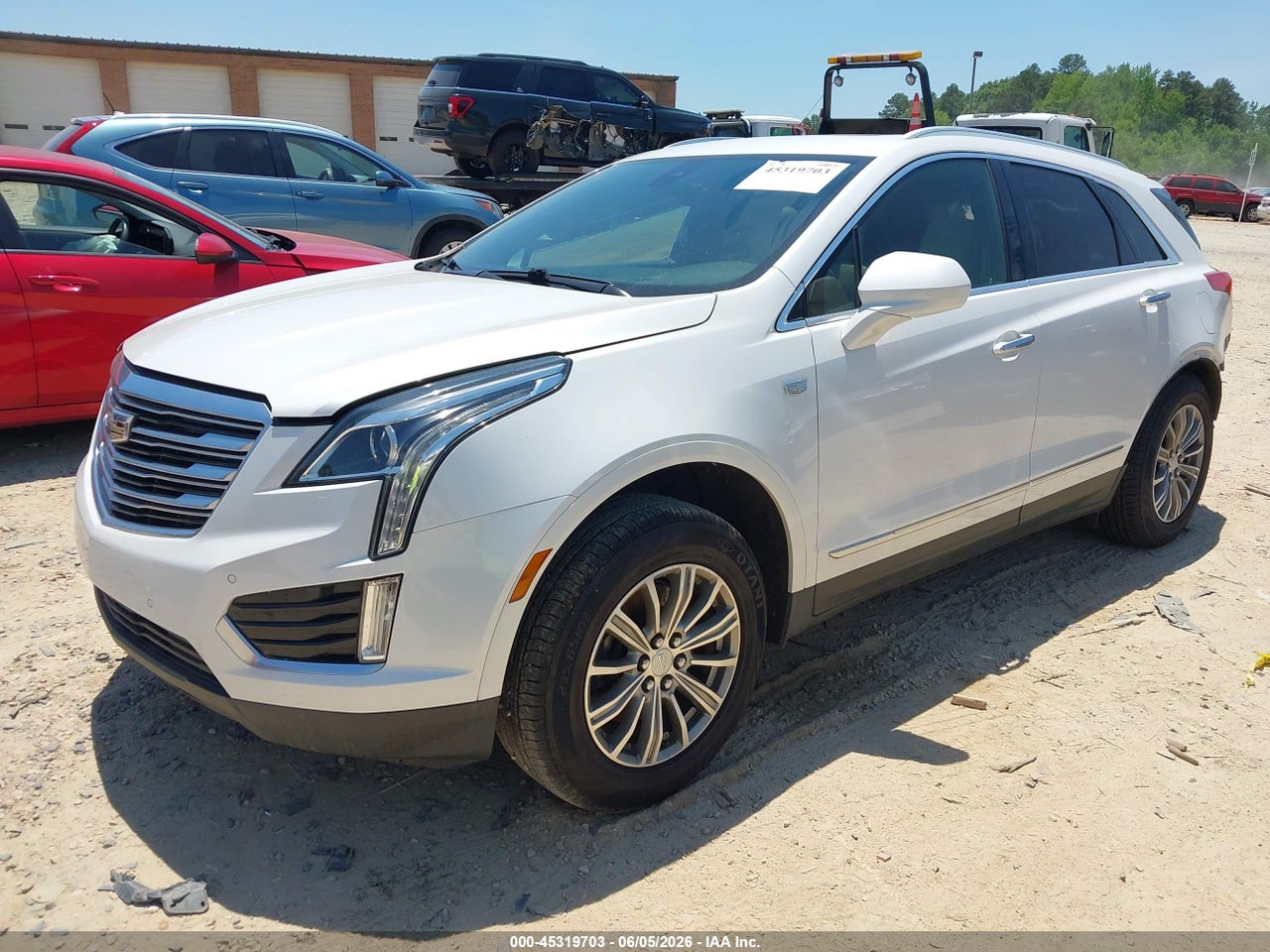 2017 CADILLAC XT5 LUXURY · 2/11