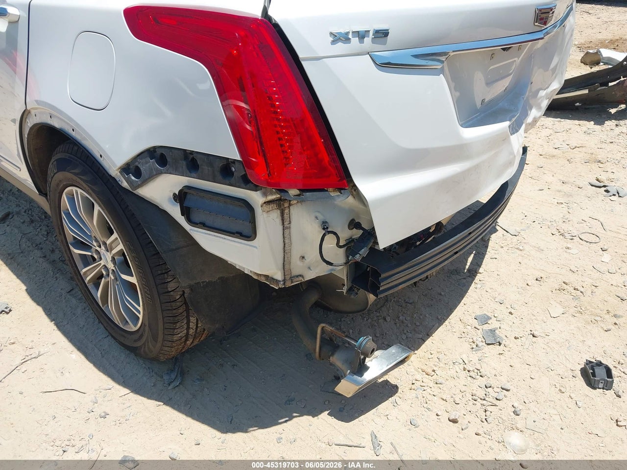 2017 CADILLAC XT5 LUXURY · 6/11