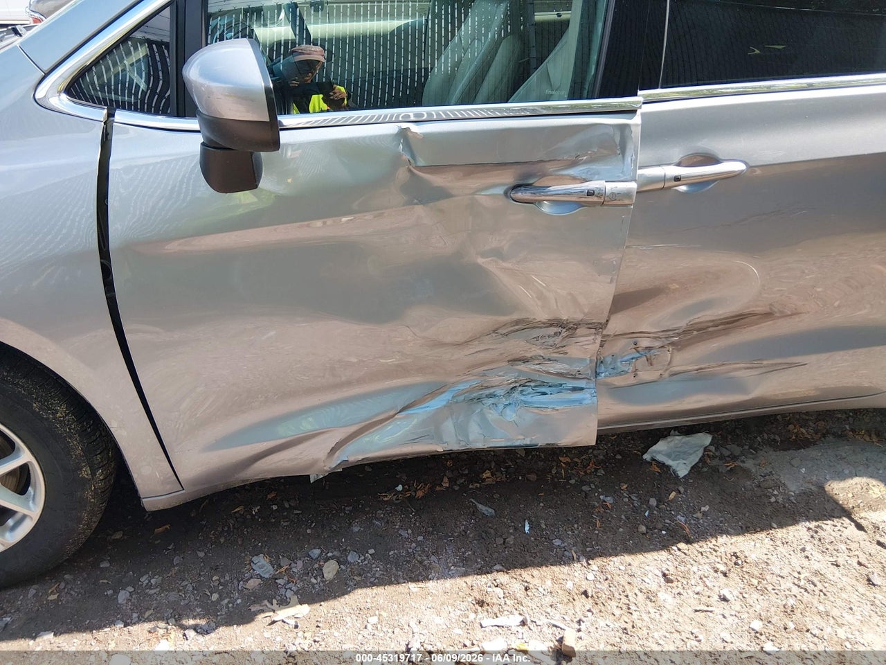 2021 CHRYSLER VOYAGER LXI · 6/11