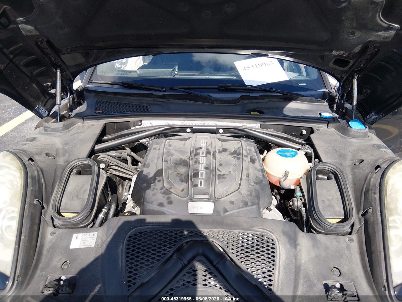 WP1AB2A56GL****** · 2016 PORSCHE MACAN S · 10/11