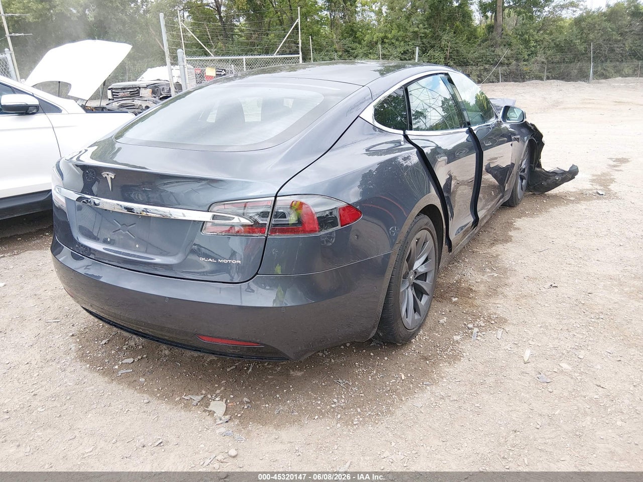 2020 TESLA MODEL S LONG RANGE DUAL MOTOR ALL-WHEEL DRIVE/LONG RANGE PLUS DUAL MOTOR ALL-WHEEL DRIVE · 4/6