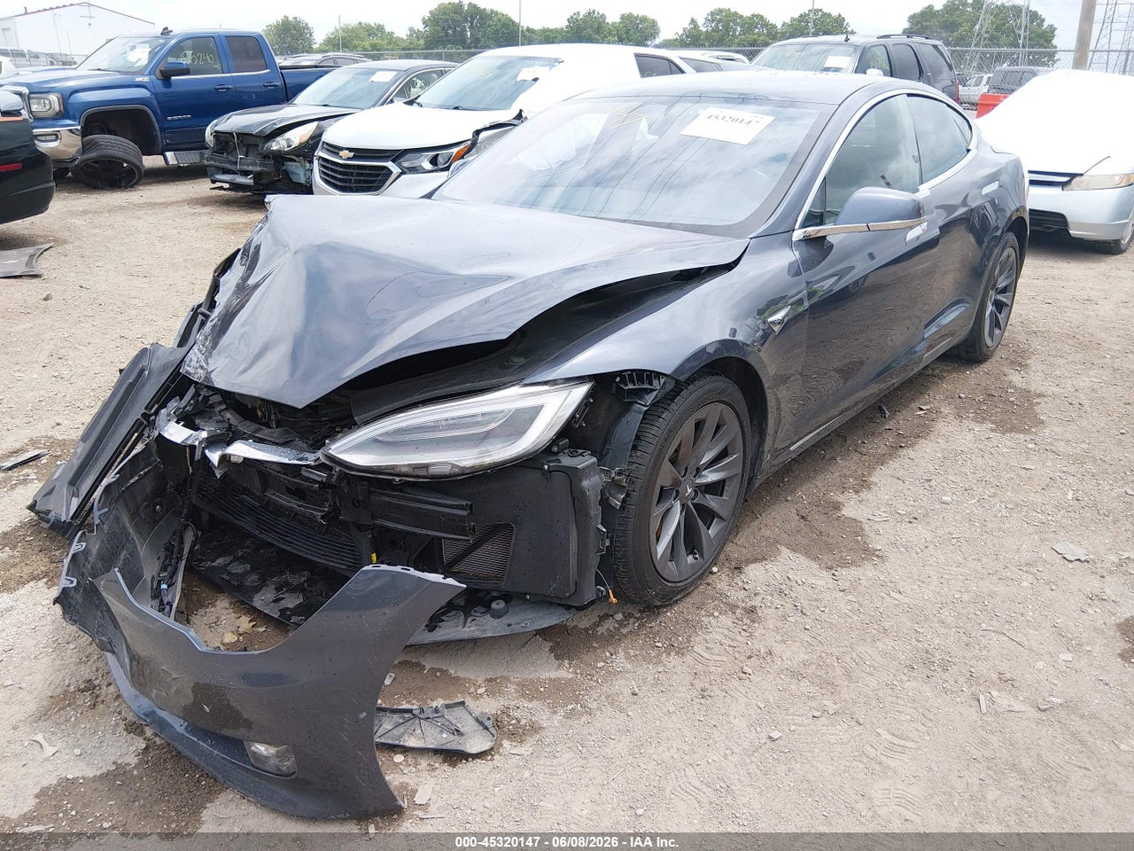 2020 TESLA MODEL S LONG RANGE DUAL MOTOR ALL-WHEEL DRIVE/LONG RANGE PLUS DUAL MOTOR ALL-WHEEL DRIVE · 2/6
