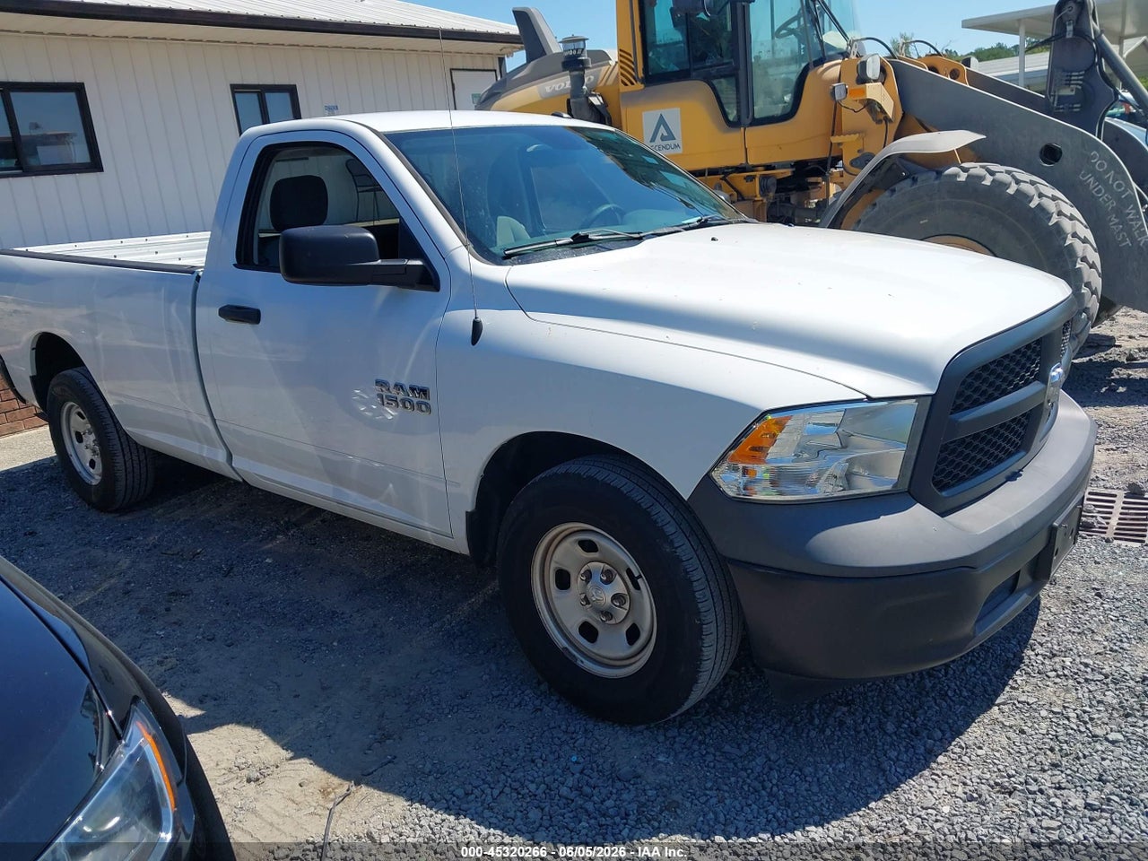 3C6JR6DG5JG****** · 2018 RAM 1500 TRADESMAN  4X2 8' BOX