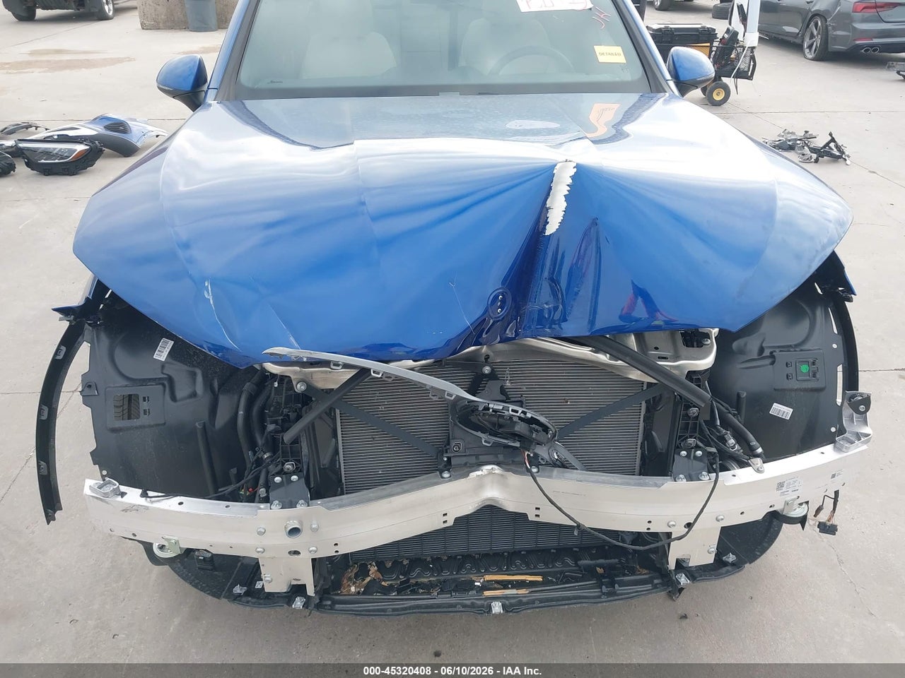 2026 MERCEDES-BENZ GLC 300 · 6/11