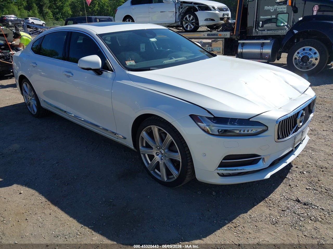LVY992ML8JP****** · 2018 VOLVO S90 T6 INSCRIPTION