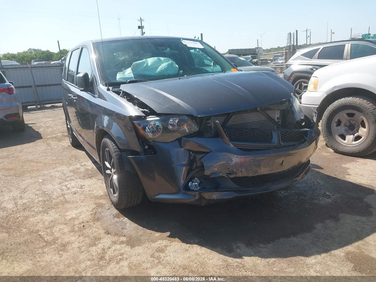 2C4RDGEG2KR****** · 2019 DODGE GRAND CARAVAN GT
