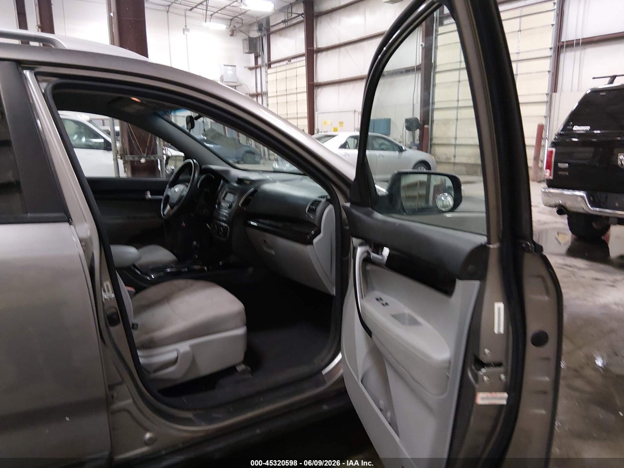 2015 KIA SORENTO LX V6 · 5/11