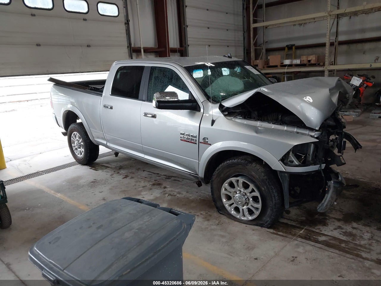 3C6UR5FL4HG****** · 2017 RAM 2500 LARAMIE  4X4 6'4 BOX