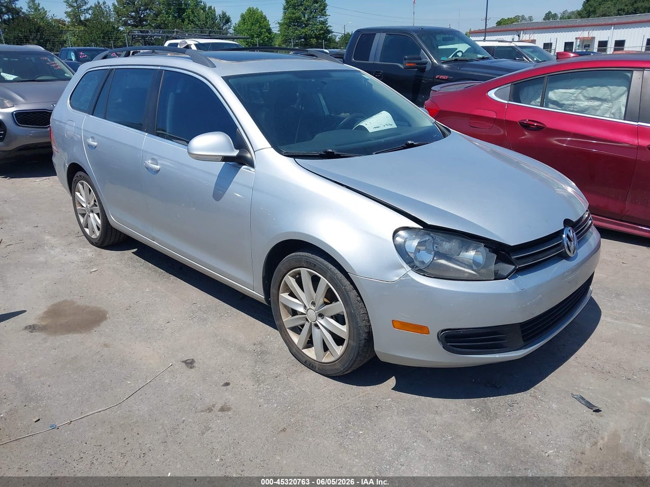 3VWPX7AJ0BM****** · 2011 VOLKSWAGEN JETTA SPORTWAGEN 2.5L SE