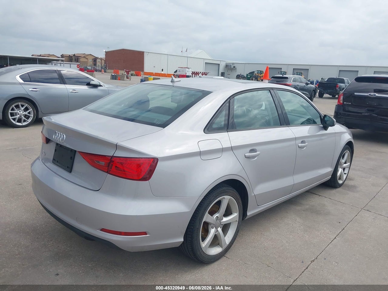 2015 AUDI A3 1.8T PREMIUM · 4/11