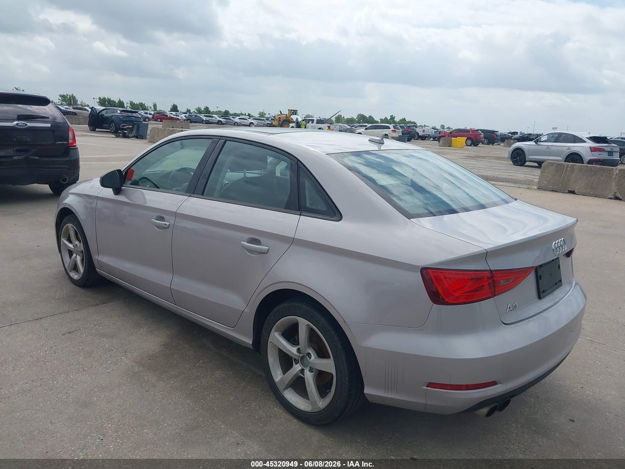 2015 AUDI A3 1.8T PREMIUM · 3/11