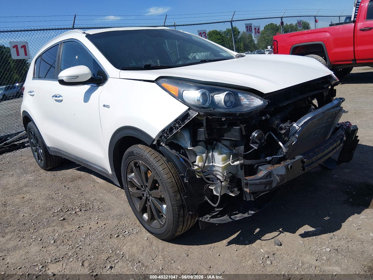 KNDPNCAC7J7****** · 2018 KIA SPORTAGE EX