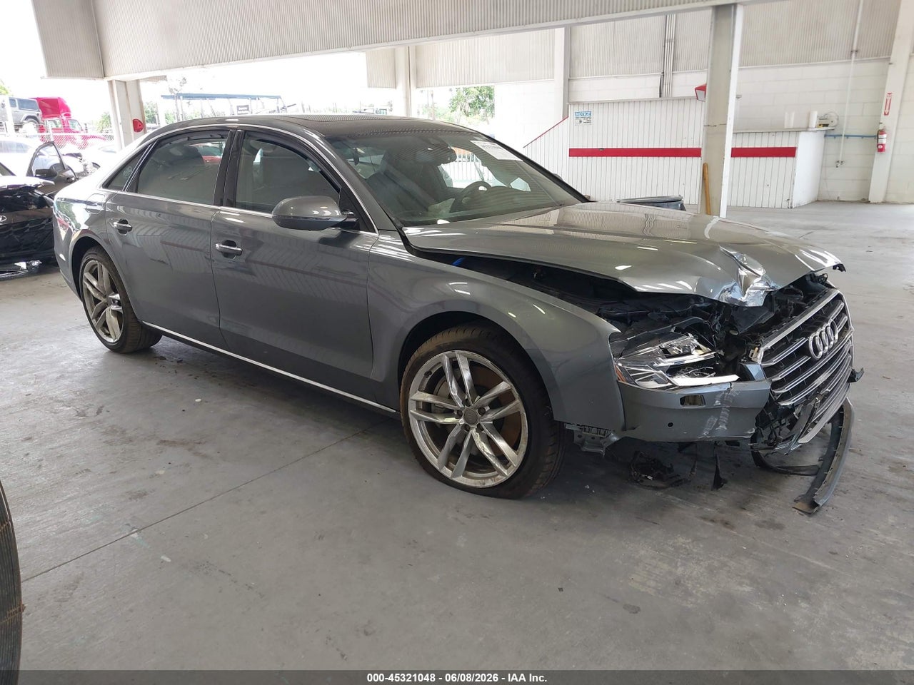 WAU32AFD9FN****** · 2015 AUDI A8 L 4.0T