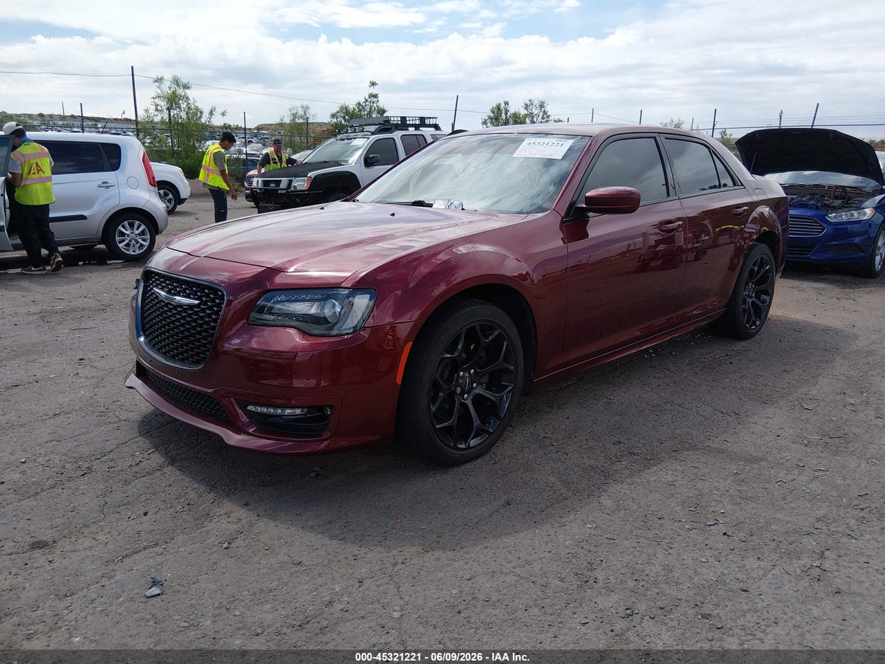 2019 CHRYSLER 300 300S · 2/11