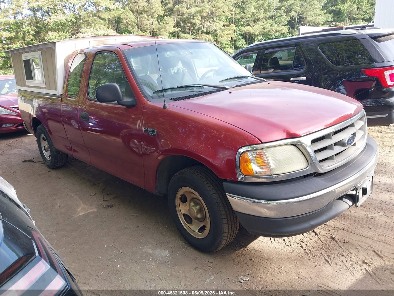 1FTZX17261N****** · 2001 FORD F-150 XL/XLT