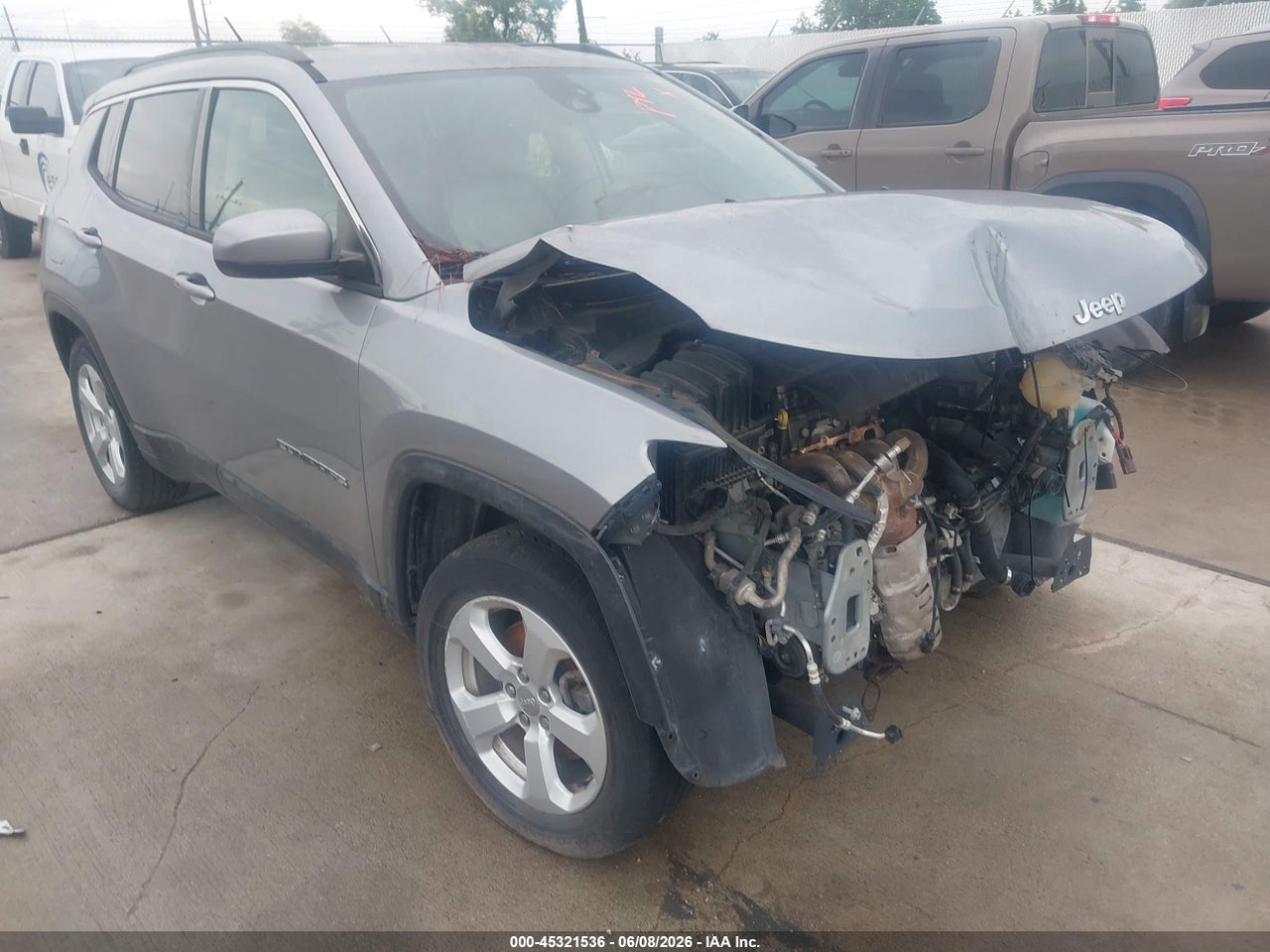 3C4NJCBB2JT****** · 2018 JEEP COMPASS LATITUDE FWD