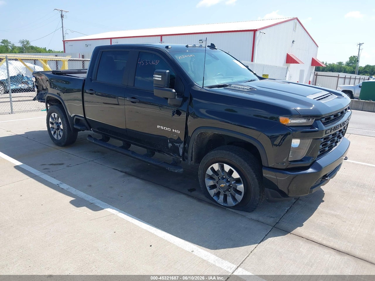 2GC4YMEY4P1****** · 2023 CHEVROLET SILVERADO 2500HD 4WD  STANDARD BED CUSTOM