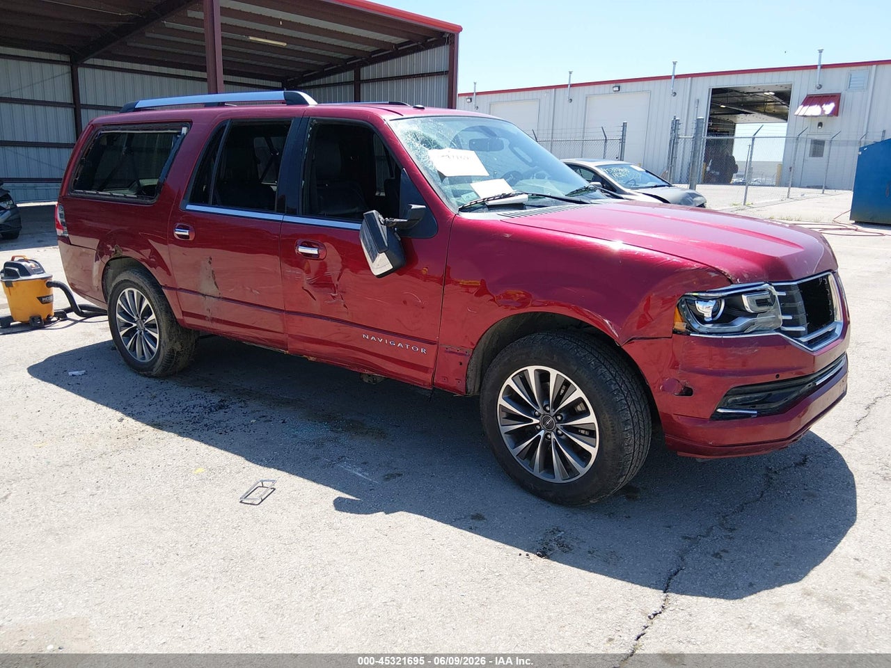 5LMJJ3JT5FE****** · 2015 LINCOLN NAVIGATOR L